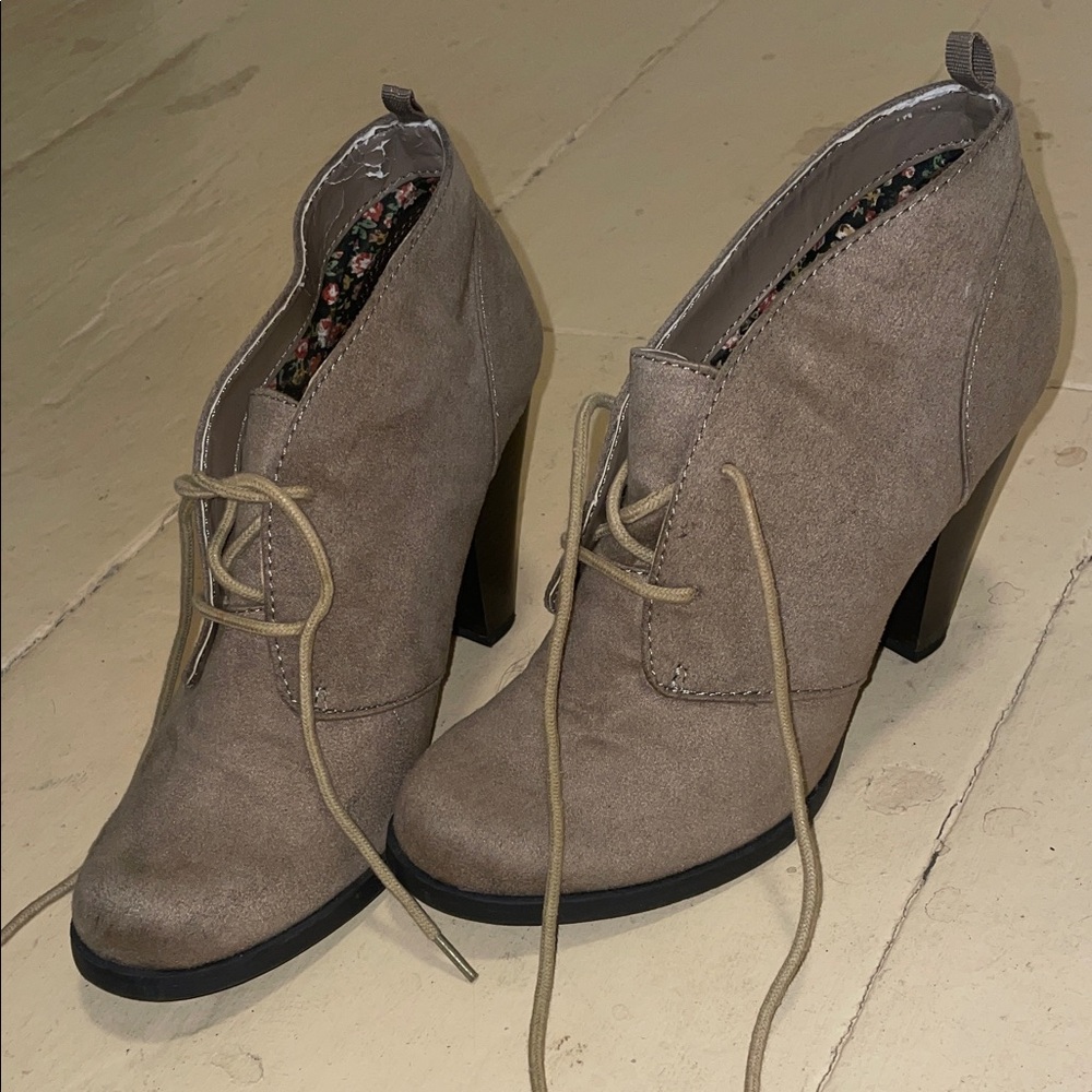 GAP Women's Taupe Heeled Boots